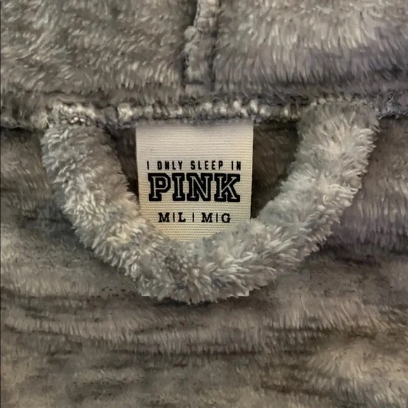 PINK Victoria's Secret Cozy Gray Plush Robe - Picture 2 of 6